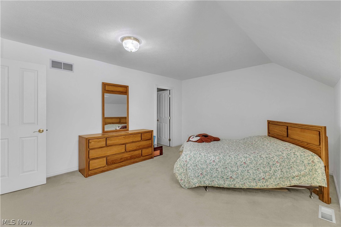 Vintage Glen Condo - Residential