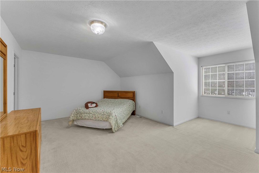 Vintage Glen Condo - Residential