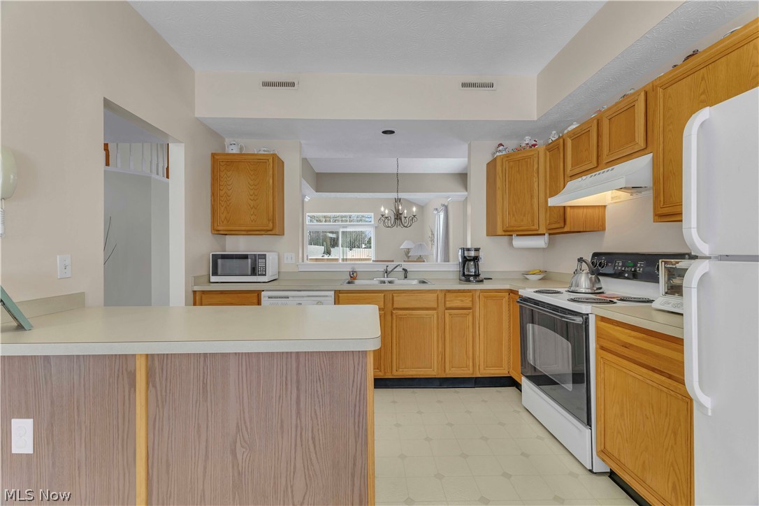 Vintage Glen Condo - Residential