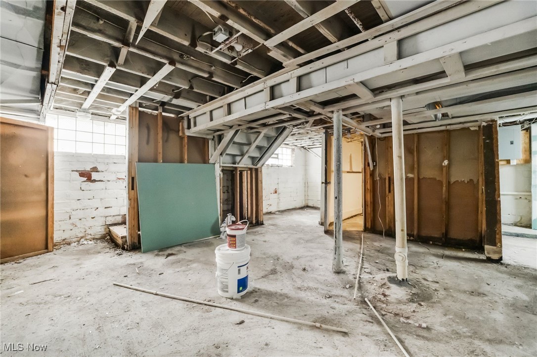 Cleveland Heights, Ohio 44112, United States, 4 Bedrooms Bedrooms, ,1 BathroomBathrooms,Residential,Active,150822