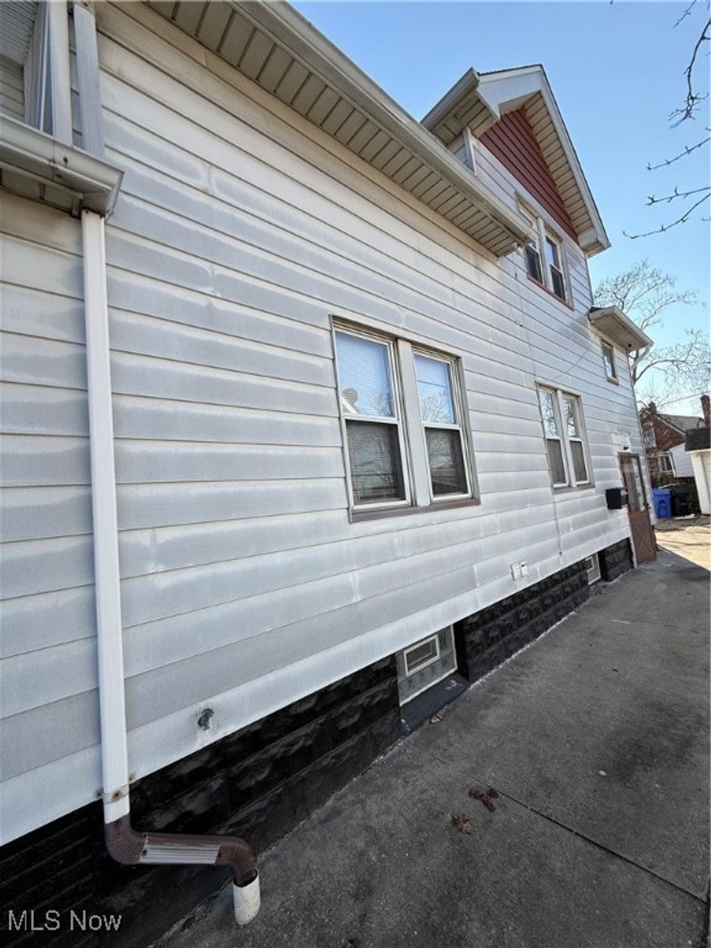 Photo of 18606 Cherokee Avenue, Cleveland, OH 44119 (MLS # 5177937)