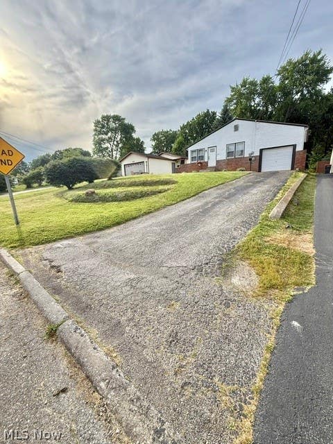 Photo of 926 Arch Street, Salem, OH 44460 (MLS # 5210918)