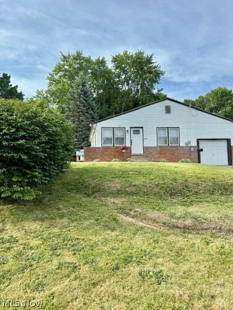 Photo of 926 Arch Street, Salem, OH 44460 (MLS # 5210918)