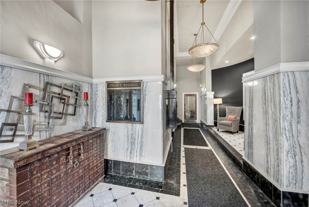 Pointe/Gateway Condo - Residential