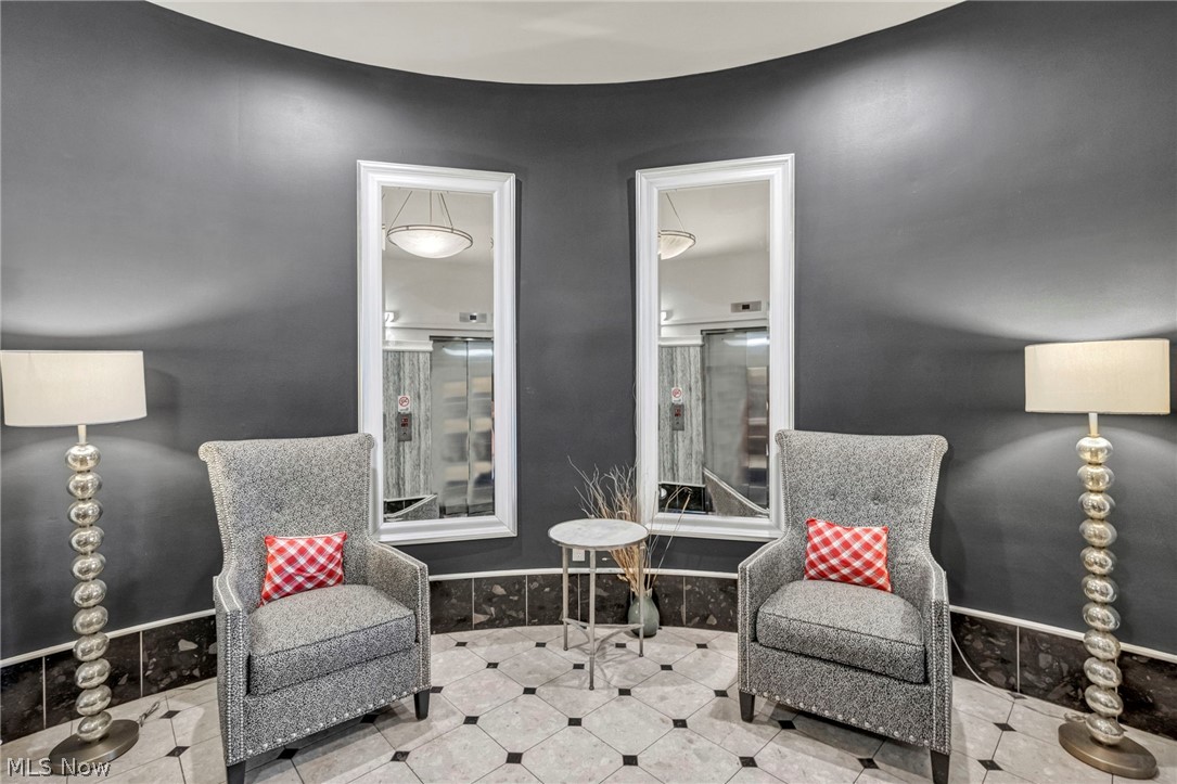 Pointe/Gateway Condo - Residential