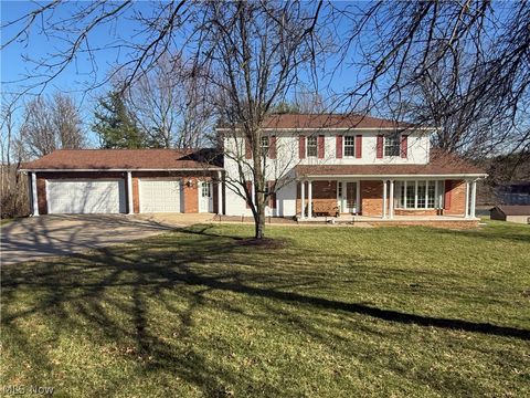 Homes For Sale - 220 Barrington Ridge<br/> Muskingum County, New Concord, OH 43762