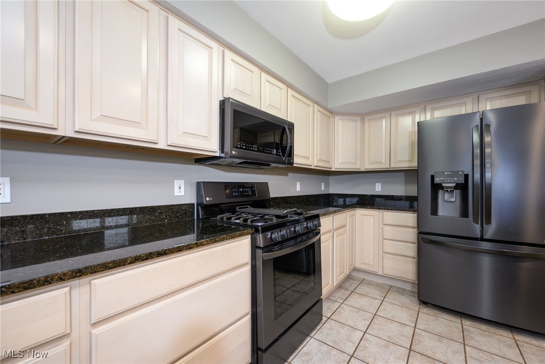 Waterford Pointe Condo - Residential