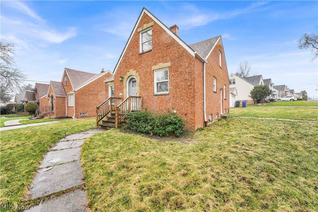 Photo of 15205 Judson Drive, Cleveland, OH 44128 (MLS # 5224117)