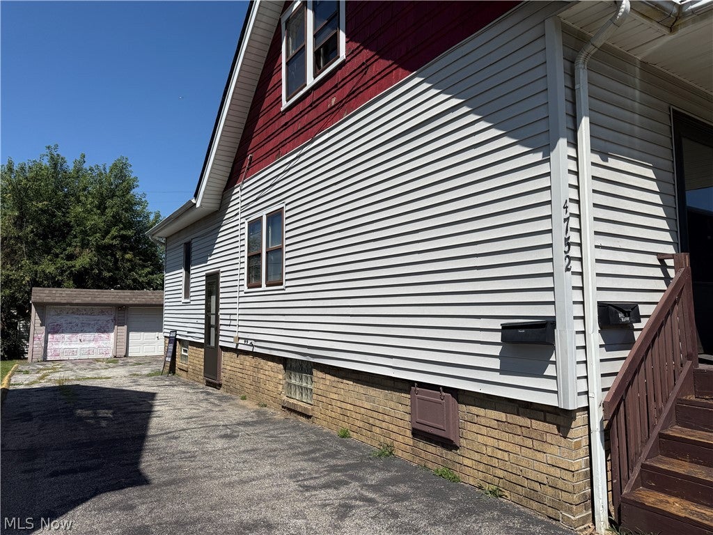 4752 E 88th