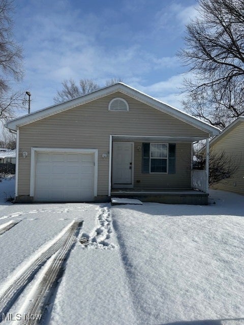 Photo for 980 Robinhood Avenue