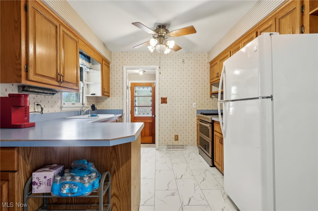 13676 Whitney Road, Strongsville, Ohio image 11