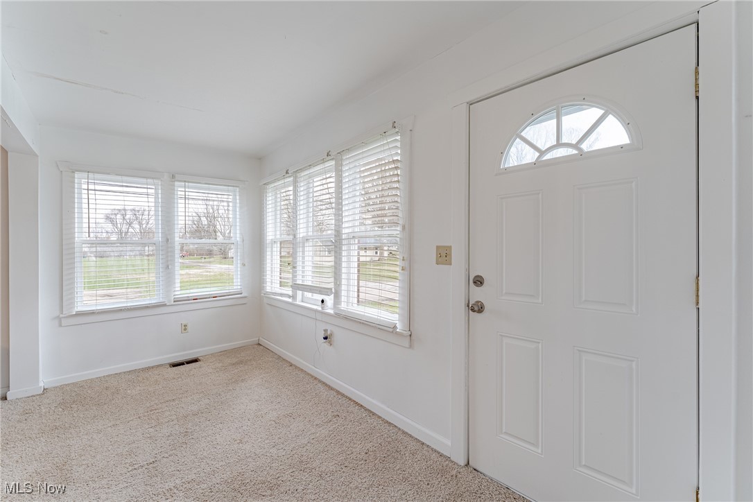 606 Pasadena Avenue, Sheffield Lake, Ohio image 3