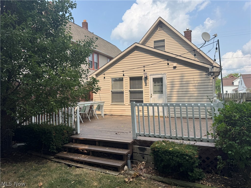 2044 Halstead