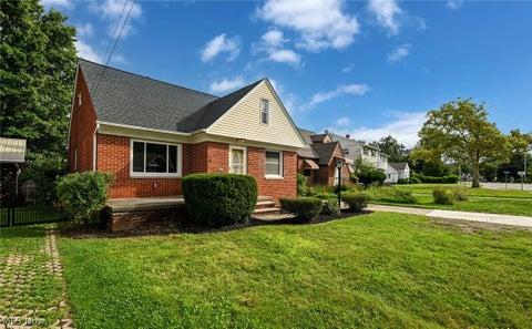 Tiny photo for 28101 Lake Shore Boulevard, Euclid, OH 44132 (MLS # 5239106)