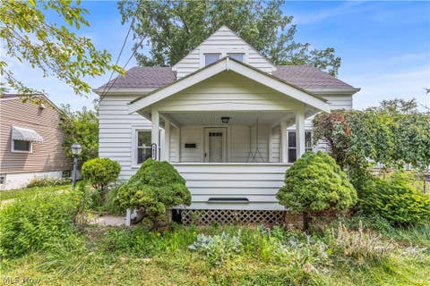 Homes For Rent - 1083 Eastlake Drive<br/> Lake County, Eastlake, OH 44095