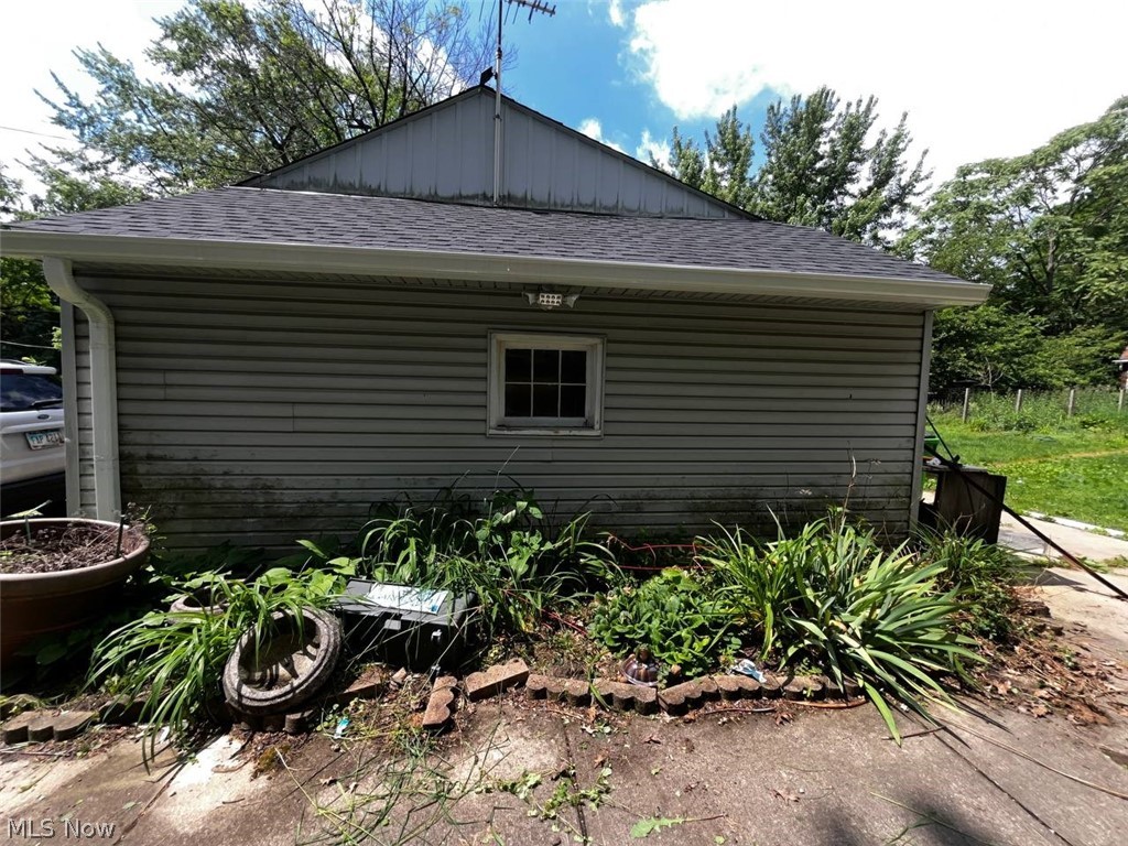 3930 Stow Road