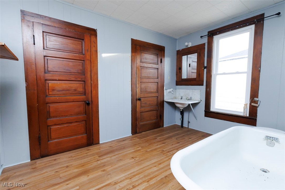 Dennison, Ohio 44683, United States, 4 Bedrooms Bedrooms, ,2 BathroomsBathrooms,Residential,Active,202722