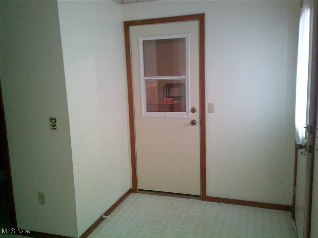 7251 Hidden Glen Drive, Amherst, Ohio image 16