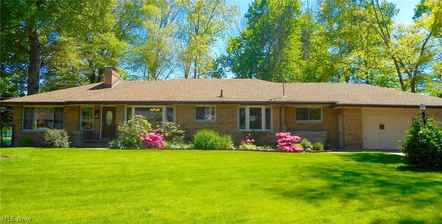 Great all brick ranch with over 2000 on the first floor, plus sun room, and over 1000 sq ft on lower level. In-ground pool - 20x38 plus pool house with sun porch, half bath and storage room. Fenced in backyard plus large play area for the kids - backs up to Fort Island. Fireplaced living room with oak pegged floors, family room opens directly into kitchen. Master bedroom with private bath. The lower level has 2 rec rooms - one with another fireplace and office. There are newer windows, flooring in bath, plus granite counter tops. Water proofed basement.