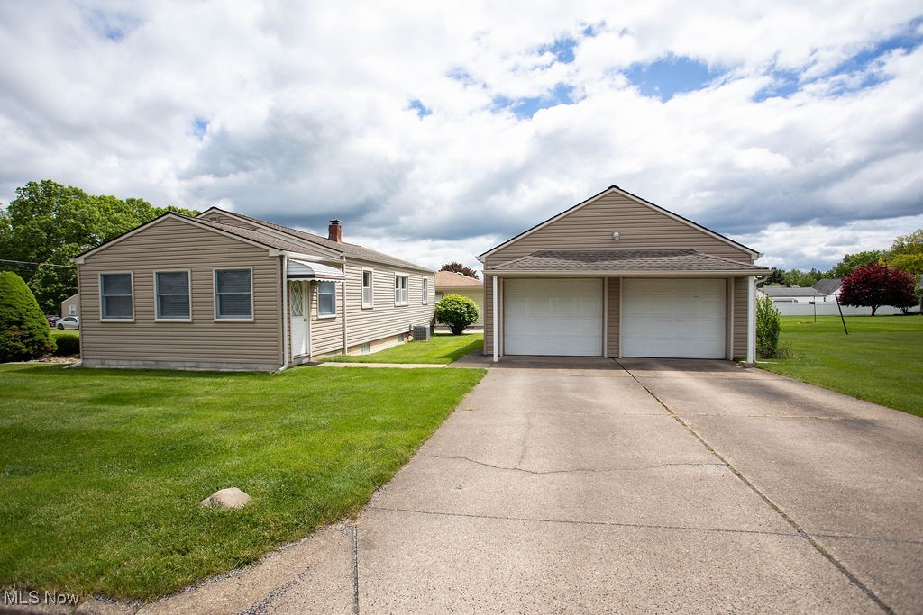 430 W Harvey Street, Struthers, Ohio image 6