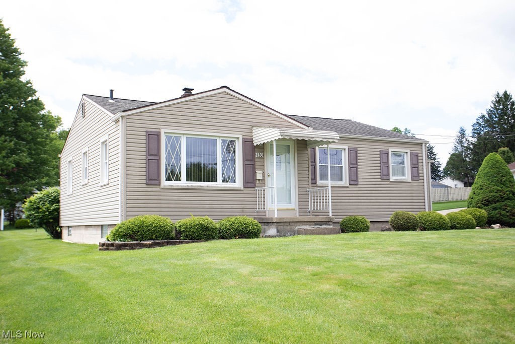 430 W Harvey Street, Struthers, Ohio image 3