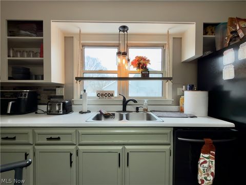 Tiny photo for 205 40th Street, Vienna, WV 26105 (MLS # 5187107)