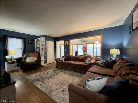 Tiny photo for 205 40th Street, Vienna, WV 26105 (MLS # 5187107)