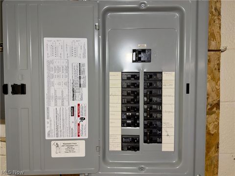 Tiny photo for 205 40th Street, Vienna, WV 26105 (MLS # 5187107)