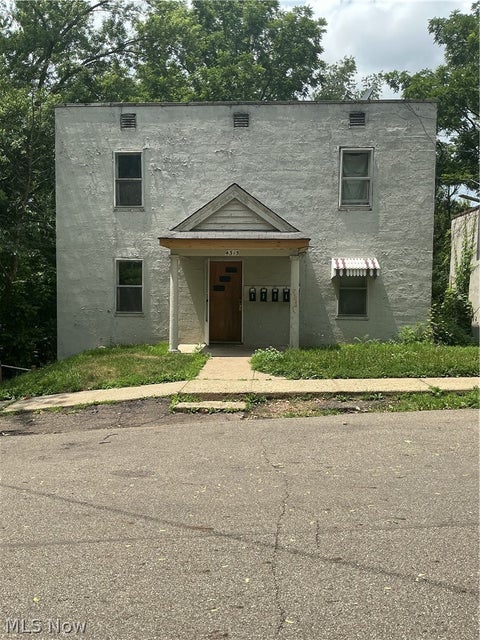 Photo of 4315 Paige Avenue NW #5, Canton, OH 44709 (MLS # 5239275)
