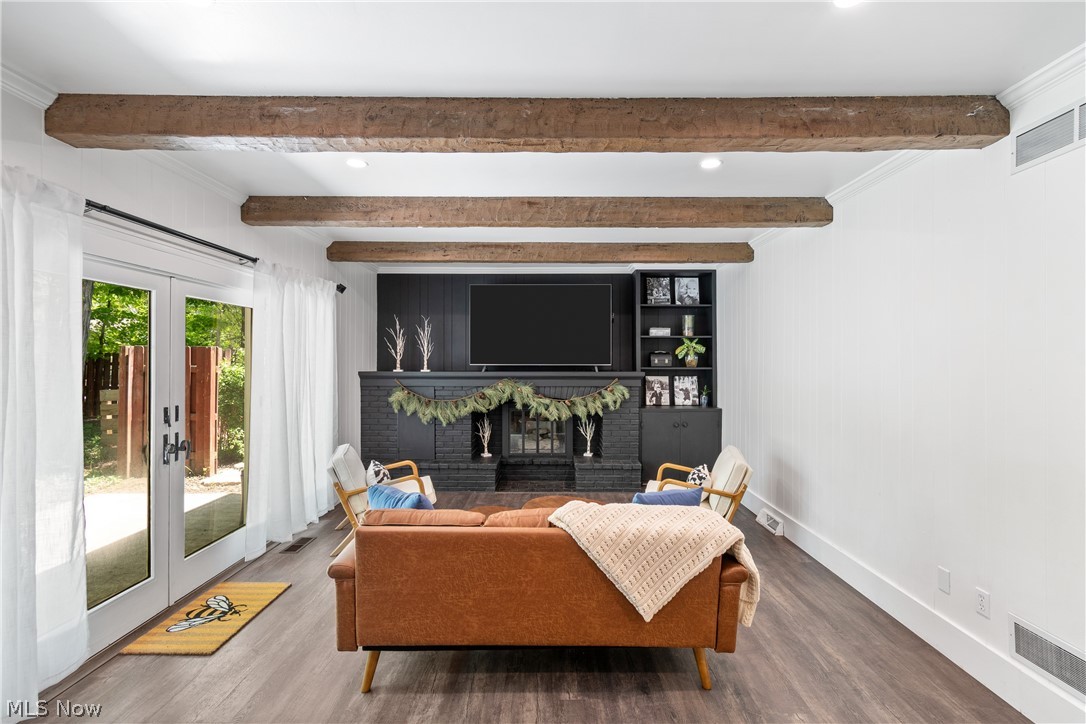 Falling Oaks - Residential