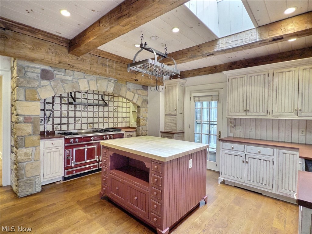 2710 Chesterton Road