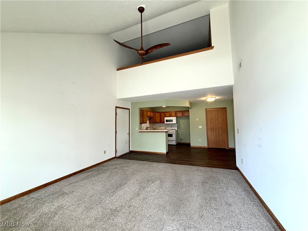 North Creek Villa - Residential