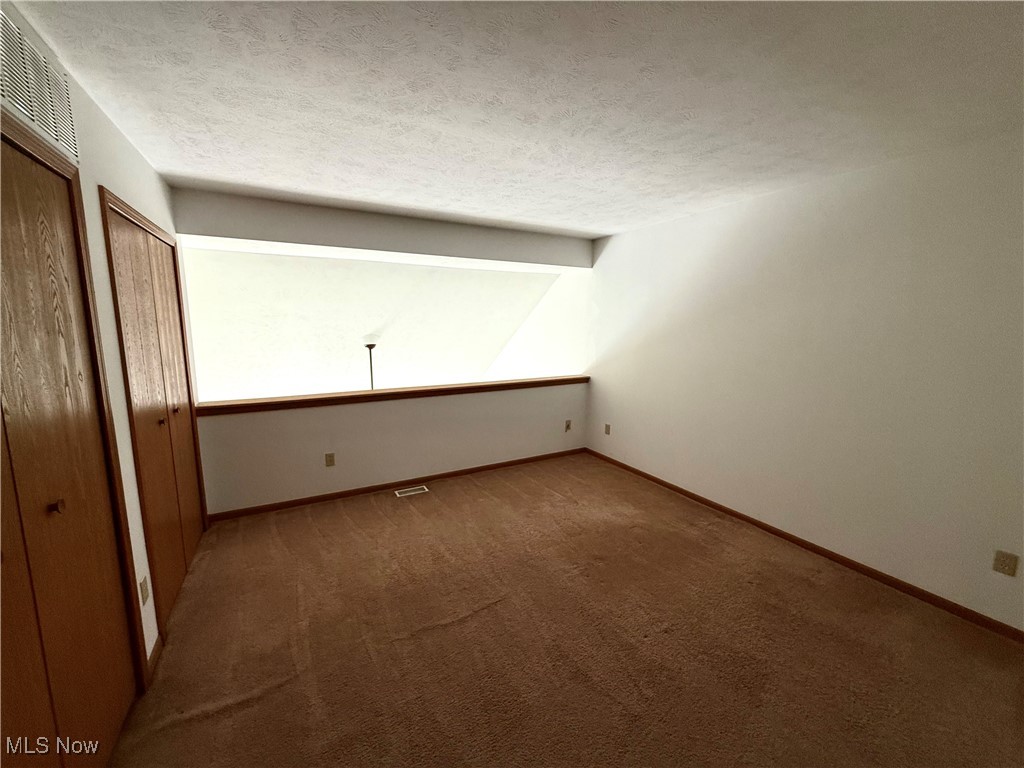 North Creek Villa - Residential