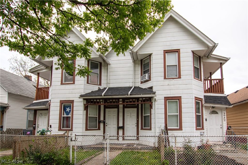 Photo of 3048 Seymour Avenue, Cleveland, OH 44113 (MLS # 5211063)