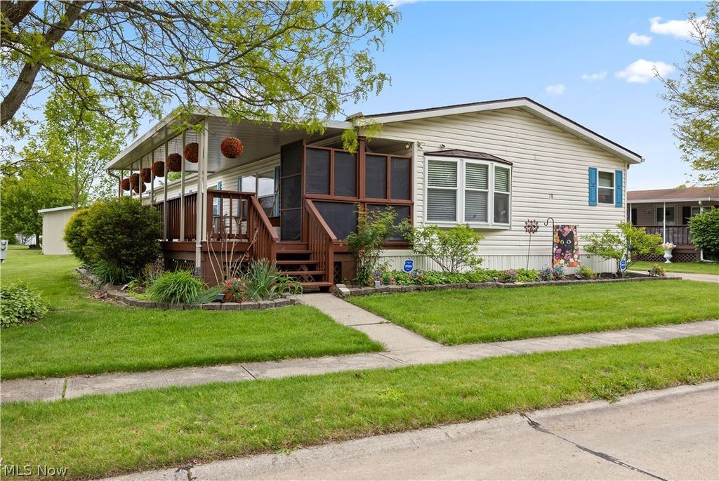 Photo of 78 Periwinkle Drive, Olmsted Township, OH 44138 (MLS # 5207695)