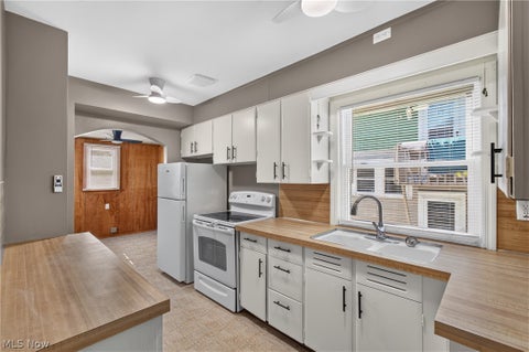 Tiny photo for 64 Palmetto Avenue, Akron, OH 44301 (MLS # 5255495)