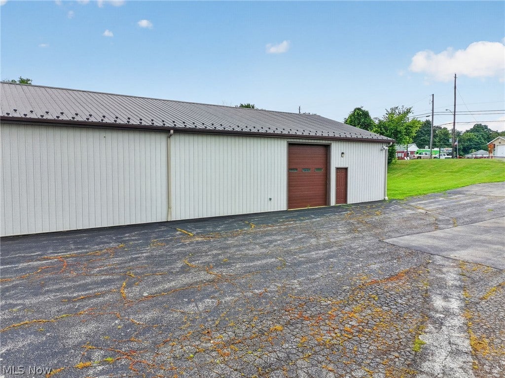 3045 W Prospect Road