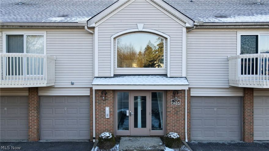 This stunning Brookledge condo offers modern living at its best with two bedrooms, two full bathrooms and recent updates. The open-concept living and dining area features new laminate wood flooring and large windows, creating a warm and inviting space for relaxing and entertaining. The dining area looks out onto sliding glass doors with access to the porch. Updated kitchen boasts sleek stainless-steel appliances, ample cabinetry, new backsplash and a breakfast bar for a quick meal or additional seating. The bedrooms are well-sized, each with its own updated bathroom. The owner's suite includes large walk in closet and attached bath with dual sinks, granite countertops and new cabinetry. In unit washer/dryer + attached garage space for easy living. Modern updates, ample storage, convenient location + community pool and exercise room makes this condo ready to enjoy for the next owner! Make an appointment today!