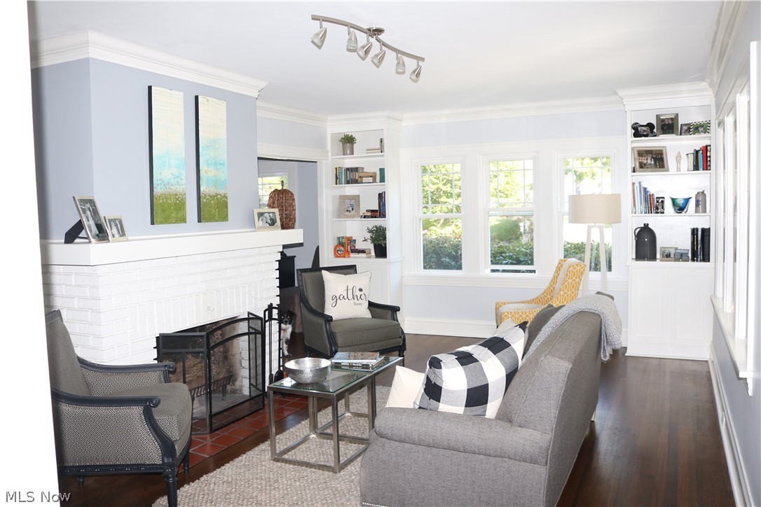 C L & L R Newells - Residential