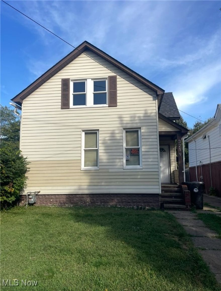 Great investment property!  Multi-family home under $100,000.  Unit 1 has three bedrooms and Unit 2 has two bedrooms.  Great location.  Close to freeways, restaurants, grocery stores, schools, metro-parks, and more.  Minimal work is needed.  Own and occupy, or rent it out.  Don't miss out on this great opportunity.  Schedule a visit and make an offer now!!!