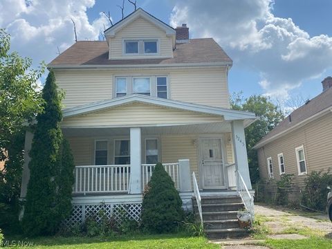 Homes For Sale - 3245 E 139th Street<br/> Cleveland Heights, OH 44120