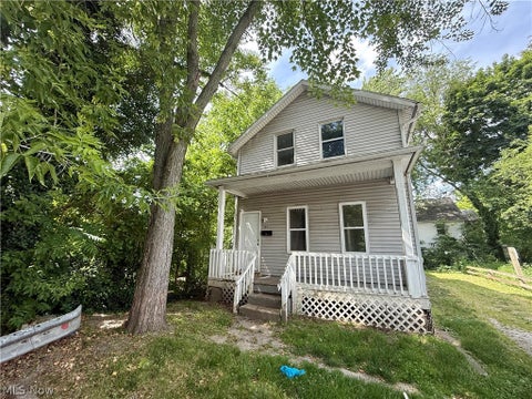 Homes For Sale - 289 Sumner Court<br/> Akron, OH 44311