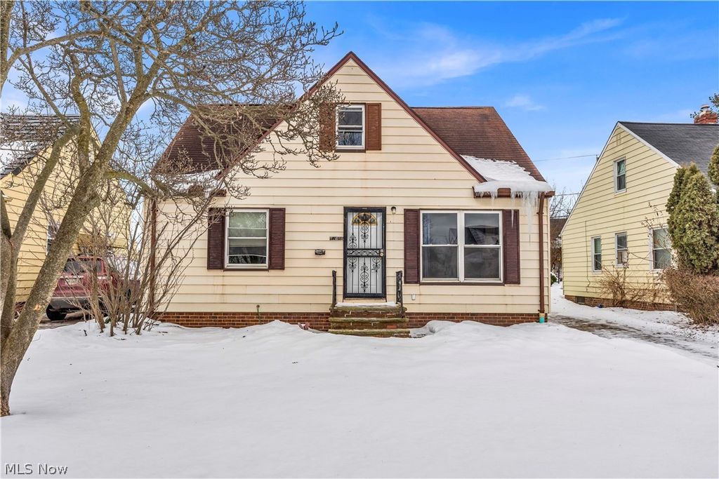 Photo of 12918 Eastwood Boulevard, Garfield Heights, OH 44125 (MLS # 5187693)