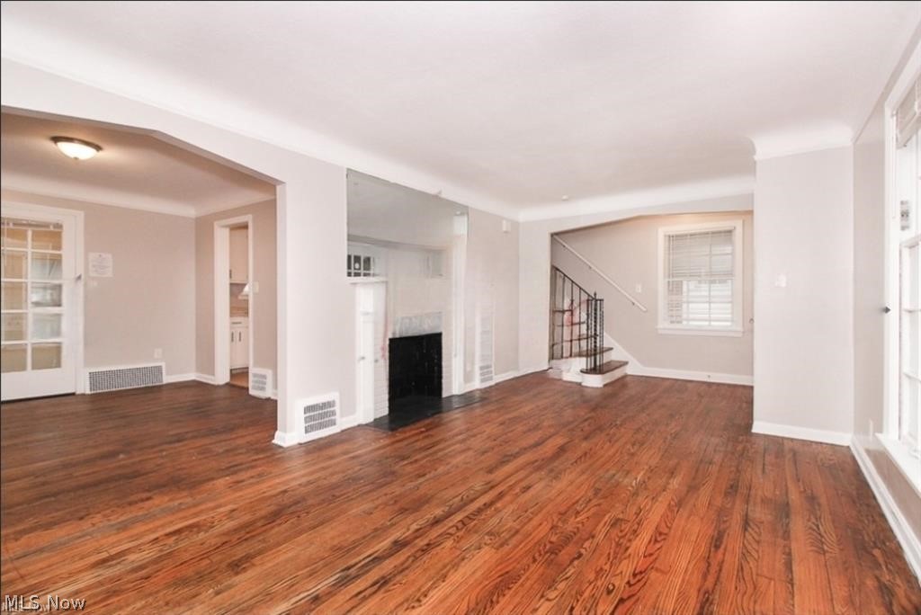 Cleveland Heights Blvd - Residential