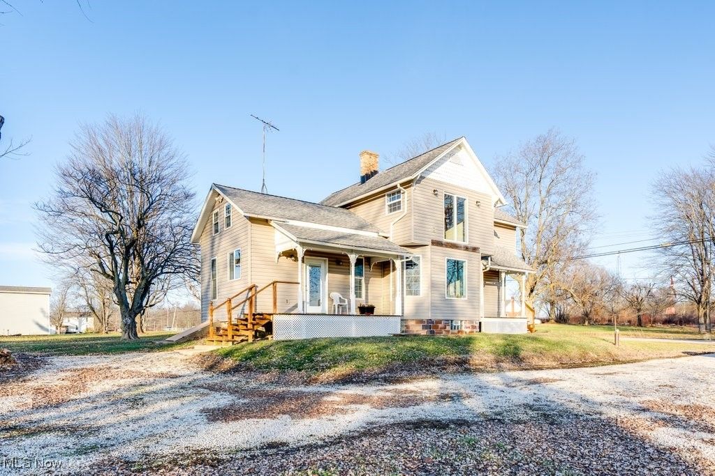 Photo of 1071 State Route 14, Deerfield, OH 44411 (MLS # 5180969)
