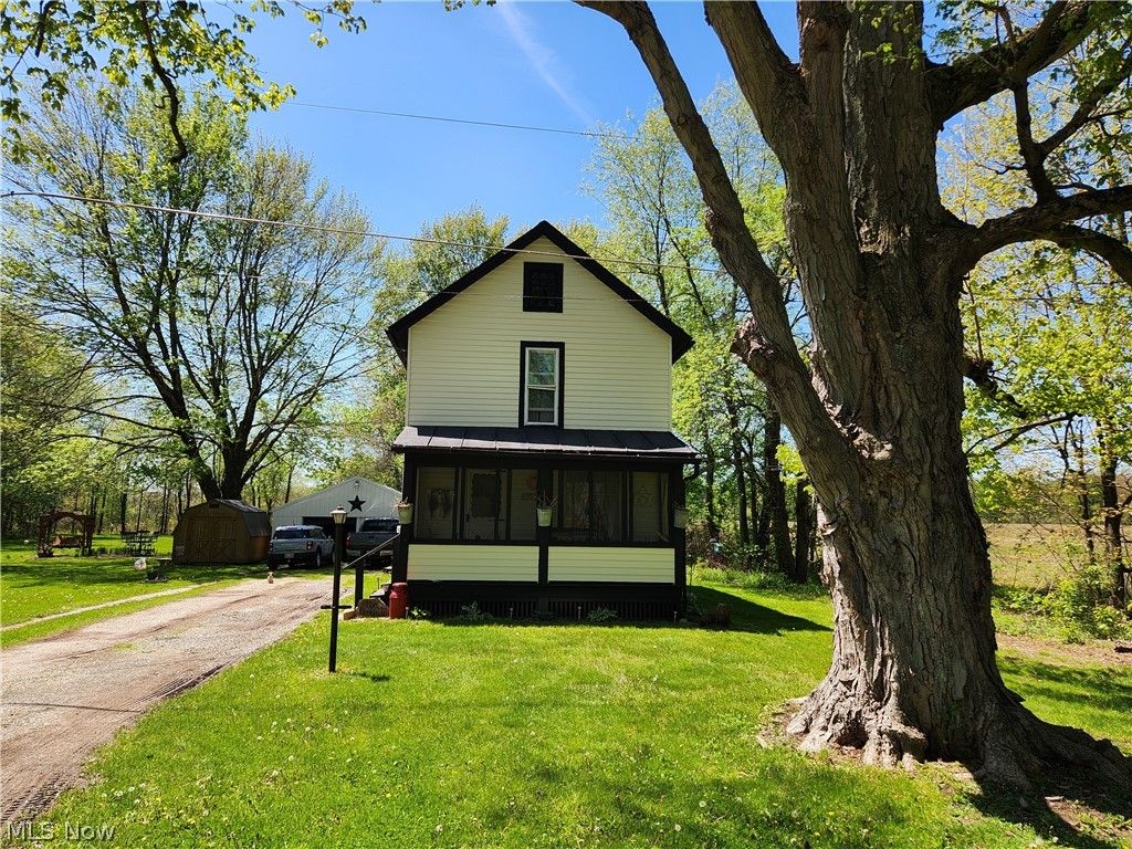 Photo of 6018 Mayburn Barclay Road, Farmdale, OH 44417 (MLS # 5207073)