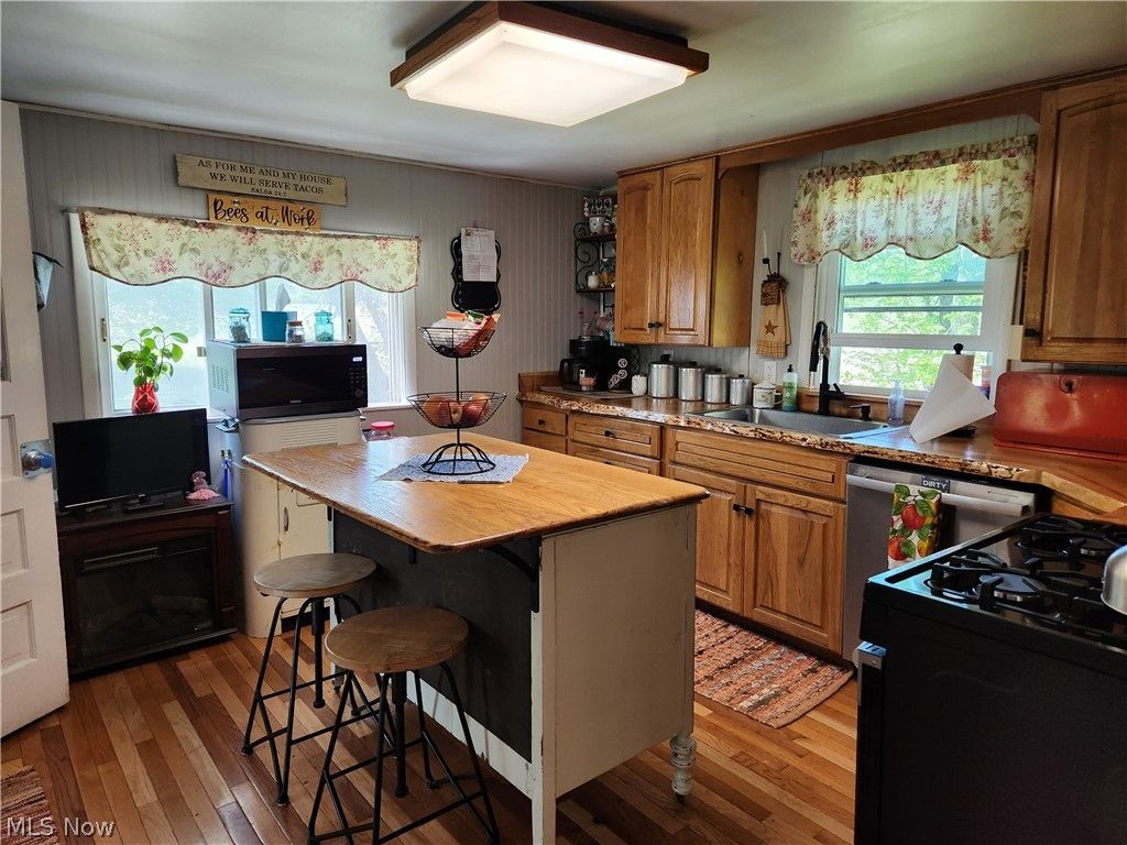 Photo of 6018 Mayburn Barclay Road, Farmdale, OH 44417 (MLS # 5207073)