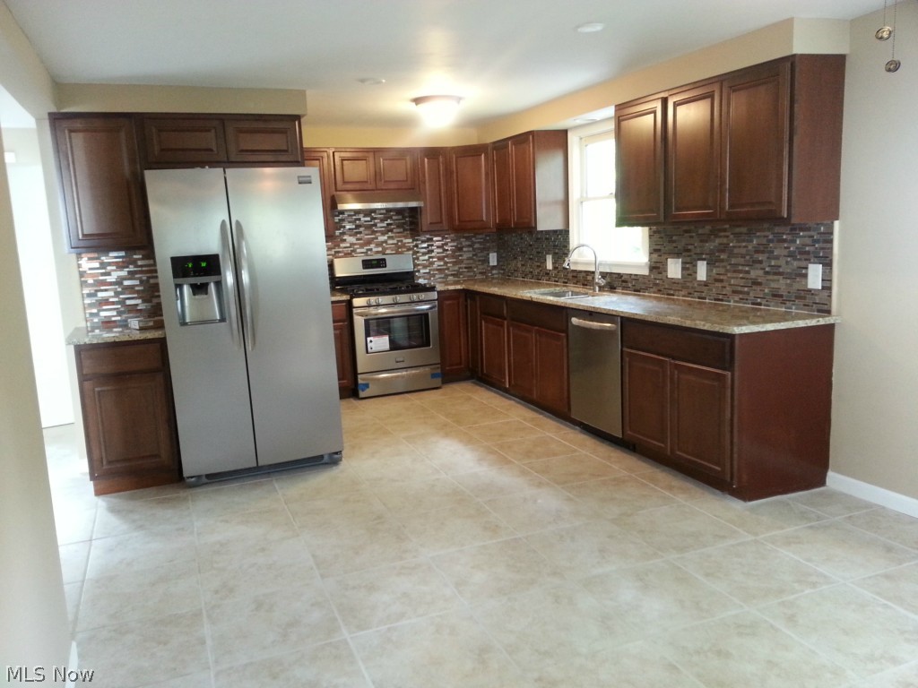 Shaker Lee Sub - Residential