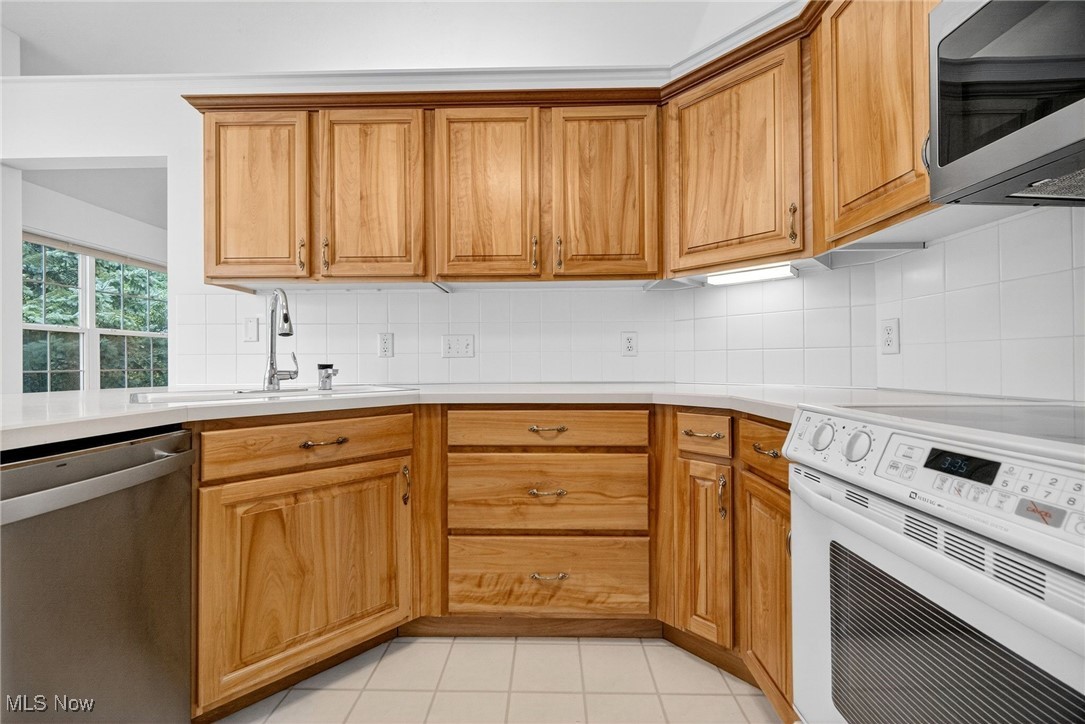 Sanctuary Condo / Grand Bay - Residential