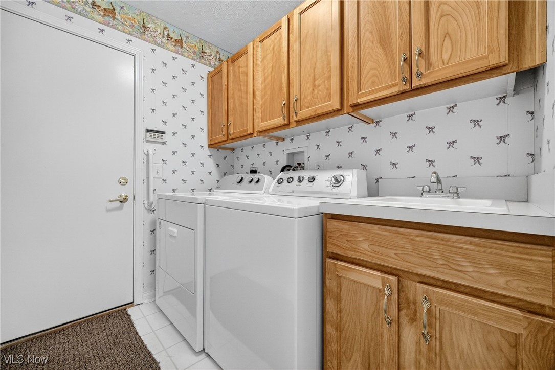 Sanctuary Condo / Grand Bay - Residential